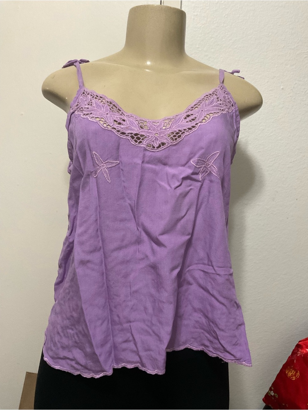 Boat women’s Y2K 2000s Lilac Crochet-Trim Spaghetti Strap Tank Top size L